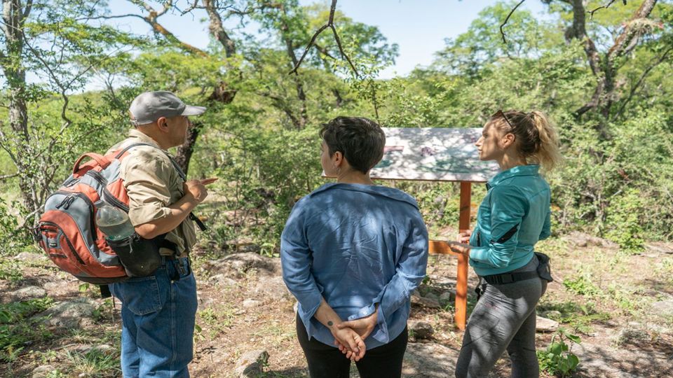 Private Journey to Ancasti: La Tunita Cave Paintings foto 4